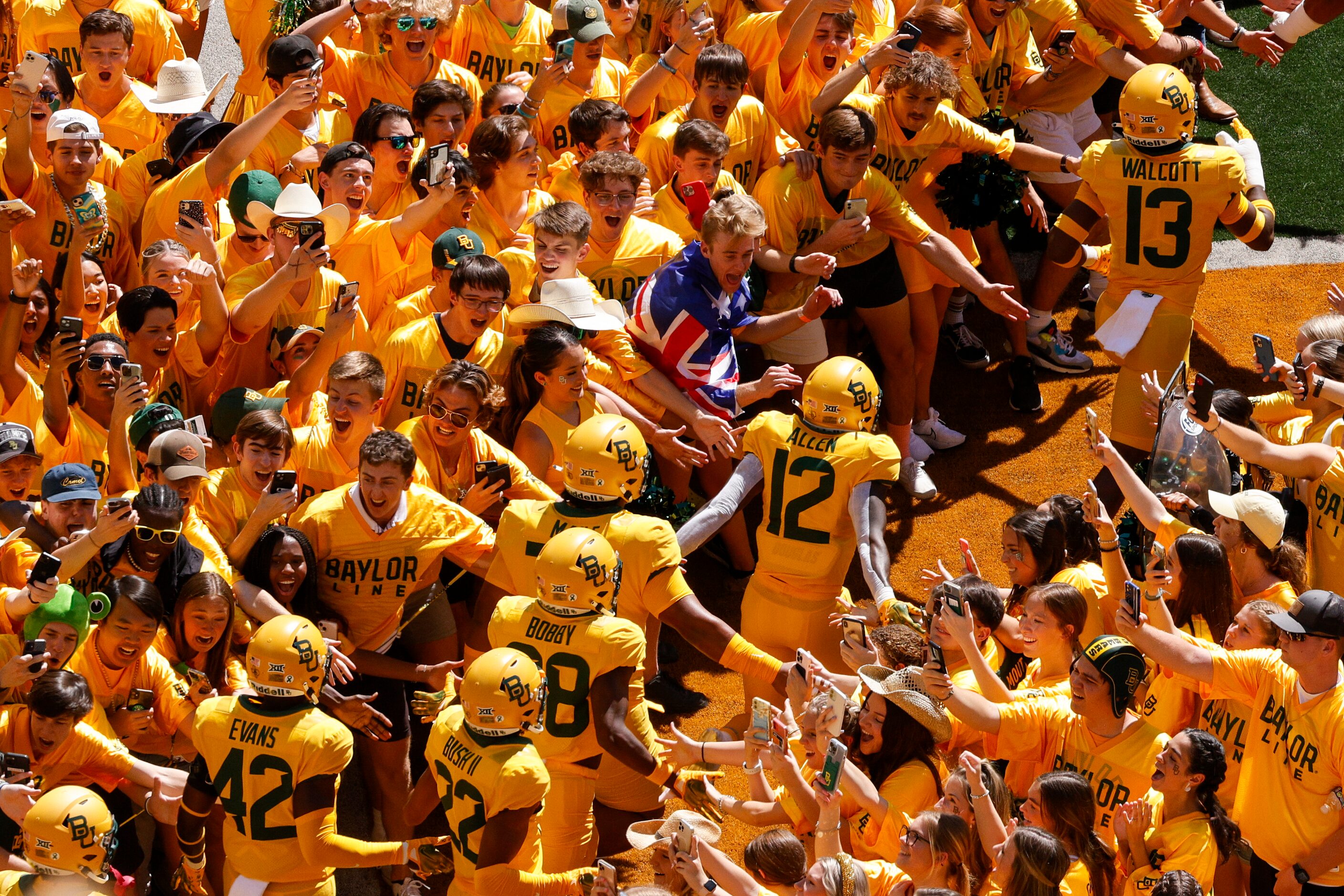 during the first half at McLane Stadium in Waco, Texas, Saturday, Oct. 1, 2022.