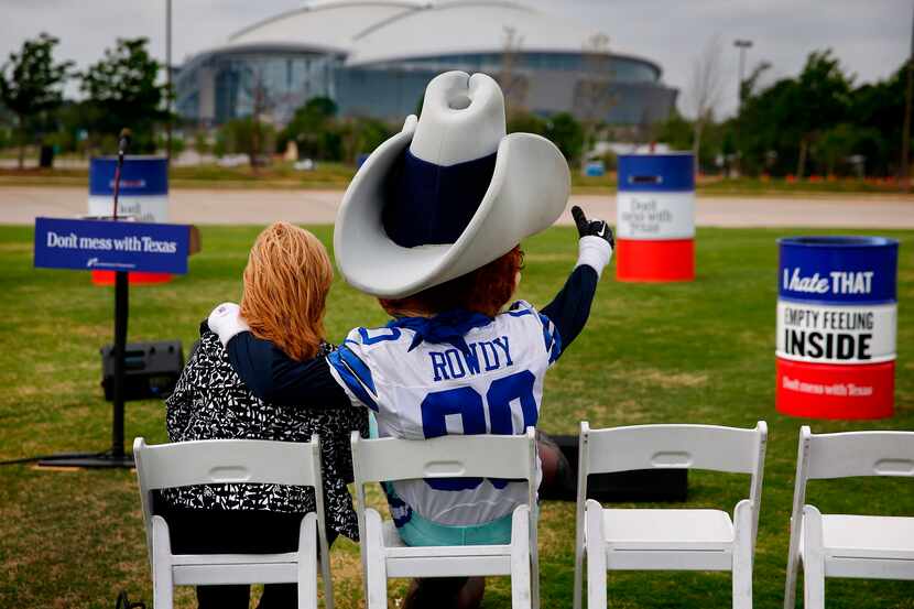 Dallas Cowboys mascot Rowdy hung out with TxDOT's Brenda Flores-Dollar before a Don't Mess...