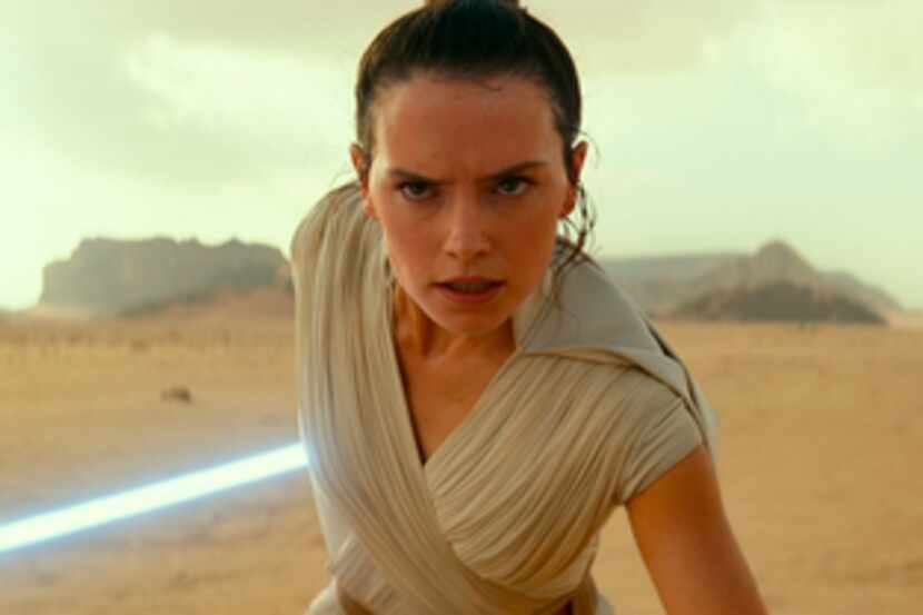Daisy Ridley (Rey) en “The Rise of Skywalker”, la última cinta en la saga de Star Wars. AP
