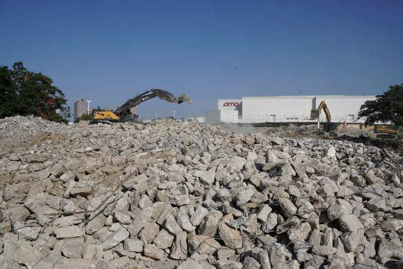 The last rubble that used to be Valley View Mall in Dallas is being hauled away. 