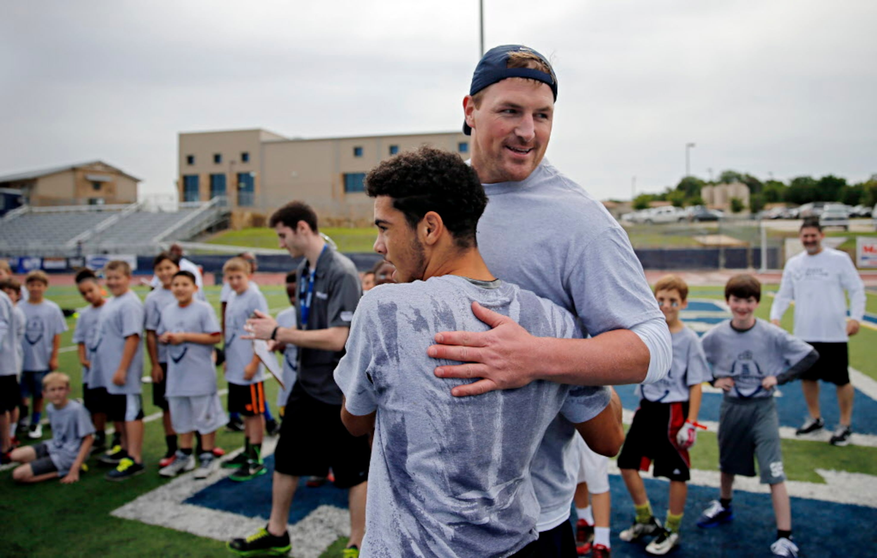 Tony Romo, Dez Bryant, DeMarcus Ware salute Jason Witten's career with  Cowboys