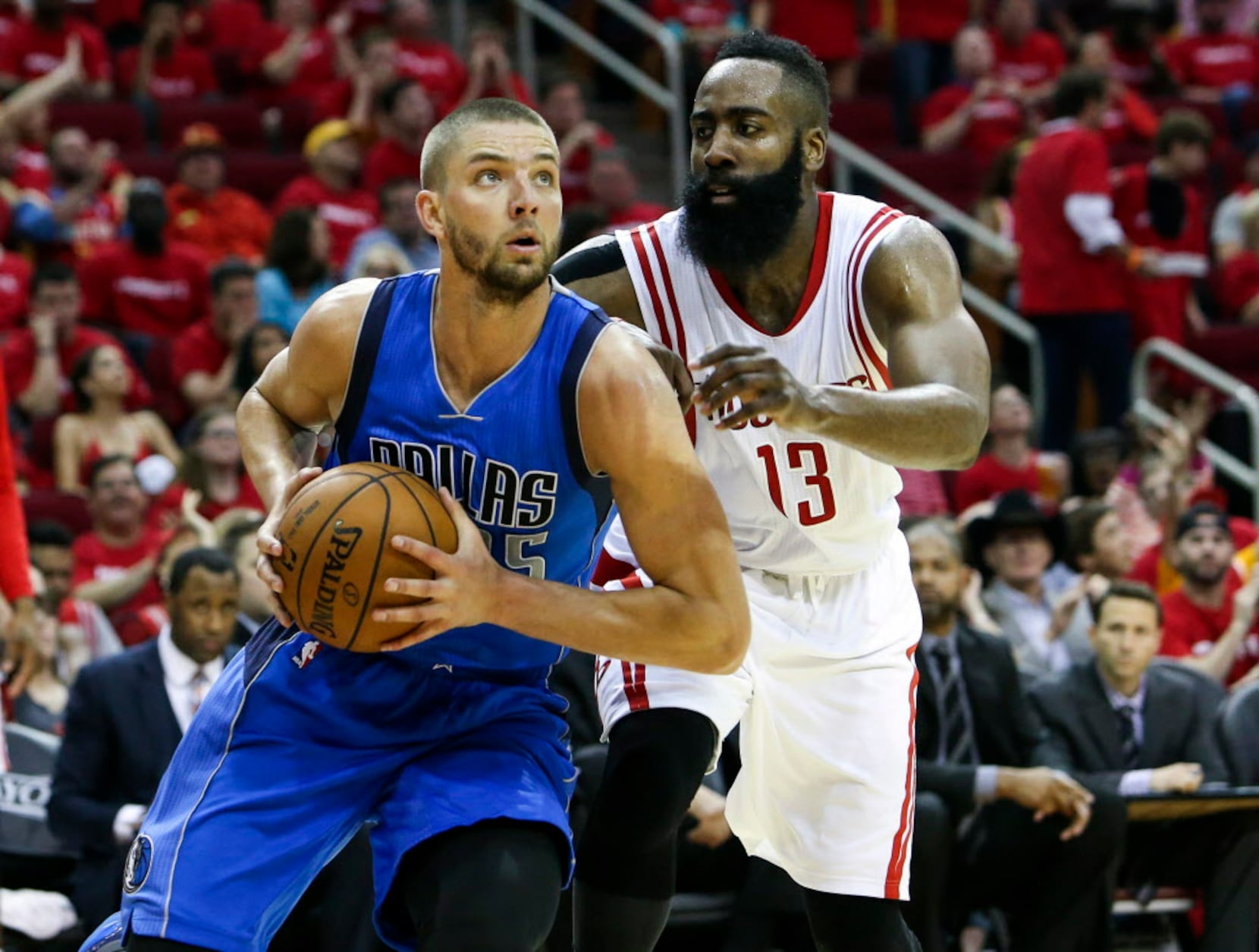 Mavs' Chandler Parsons to miss next three games with ankle injury