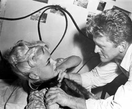Jan Sterling and Kirk Douglas star in Ace in the Hole. 