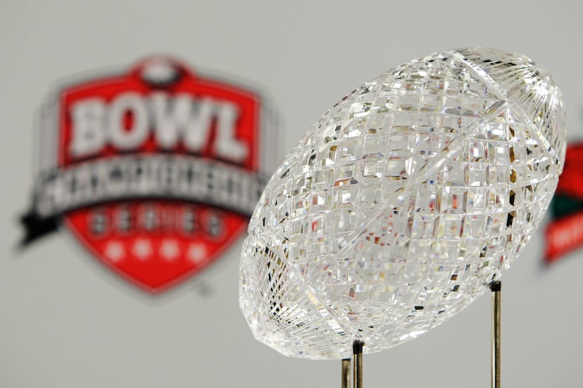 WAY TOO EARLY BOWL PREDICTIONS: Our college bloggers give their predictions on the bowl...