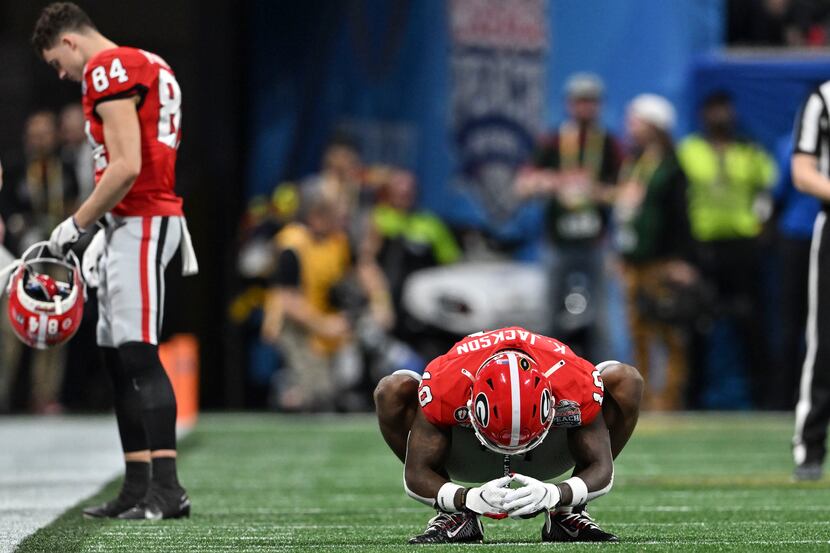 Georgia linebacker Jamon Dumas-Johnson (10) reacts to an Ohio State touchdown during the...