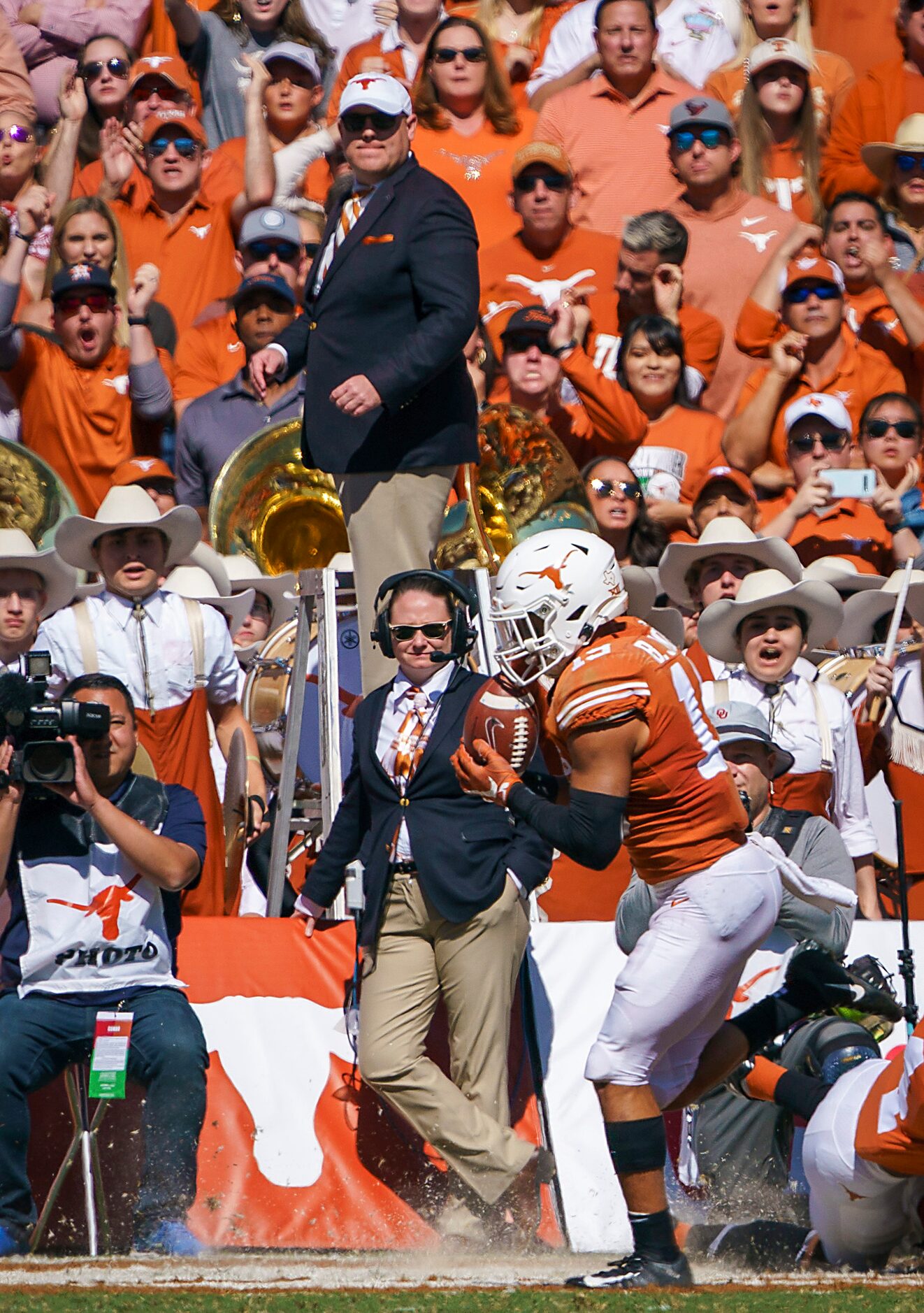 Texas defensive back Brandon Jones (19) intercepts a pass in the end zone during the first...