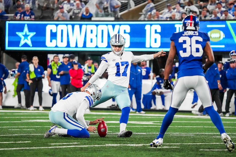 Dallas Cowboys place kicker Brandon Aubrey (17) kicks a field goal during the first half of...