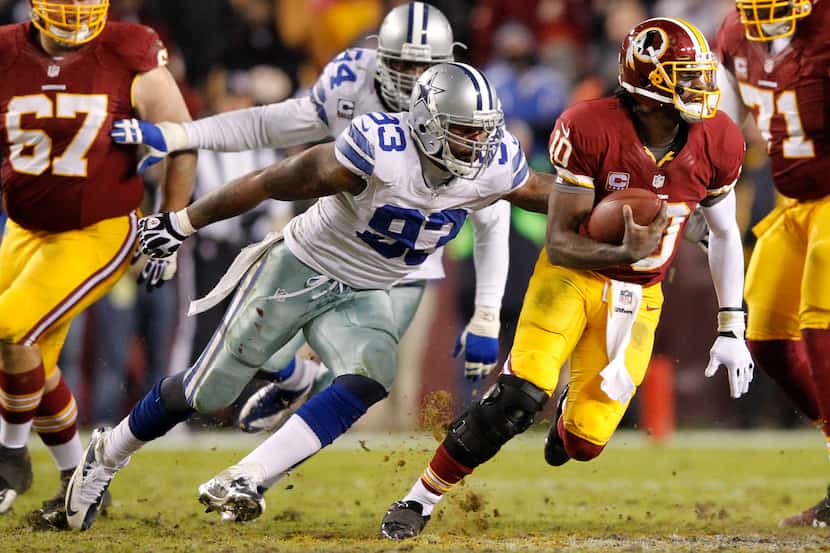 Dallas Cowboys outside linebacker Anthony Spencer (93) chases down Washington Redskins...