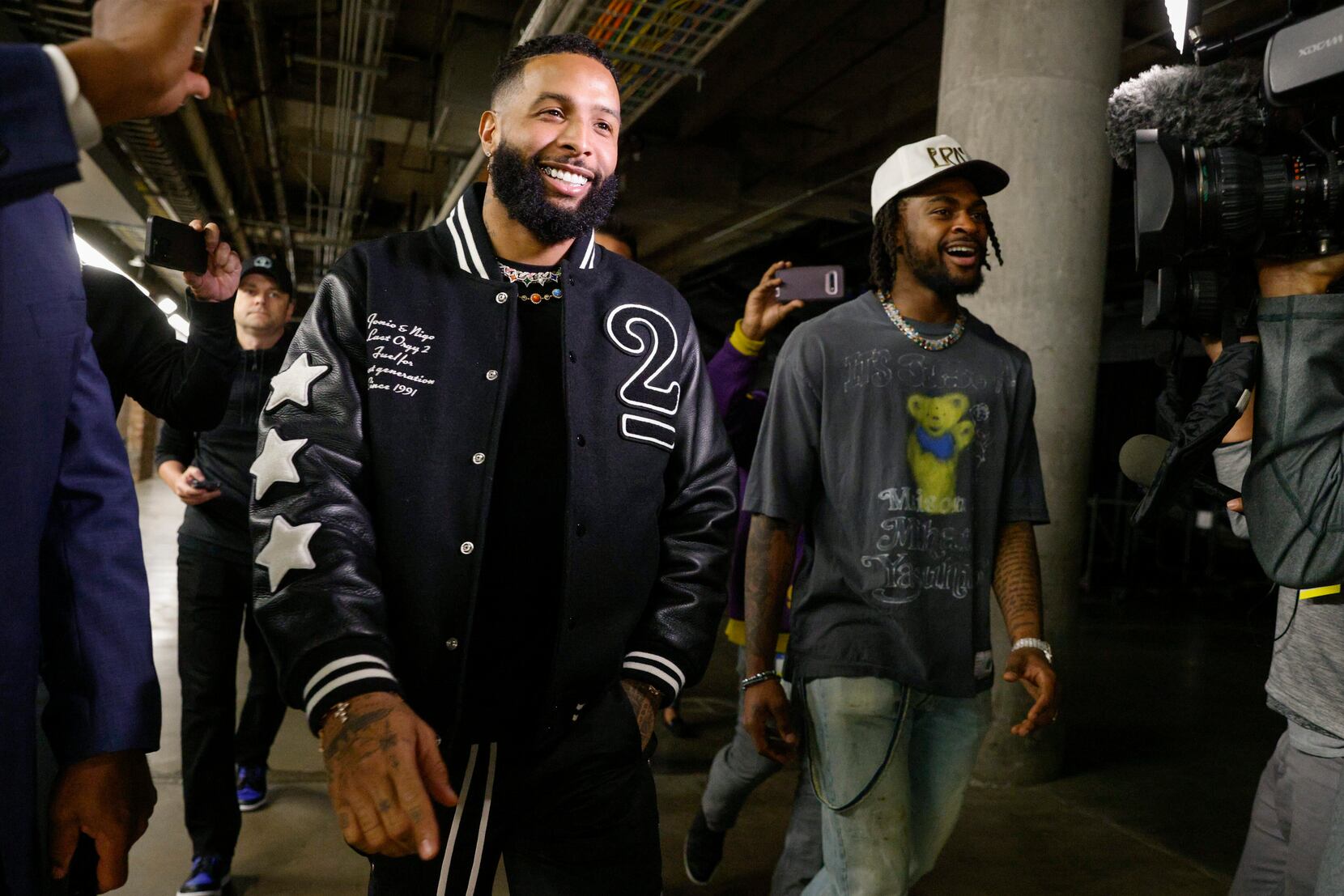 Odell Beckham Jr. visits Mavs game with Cowboys stars Micah Parsons, Trevon  Diggs 