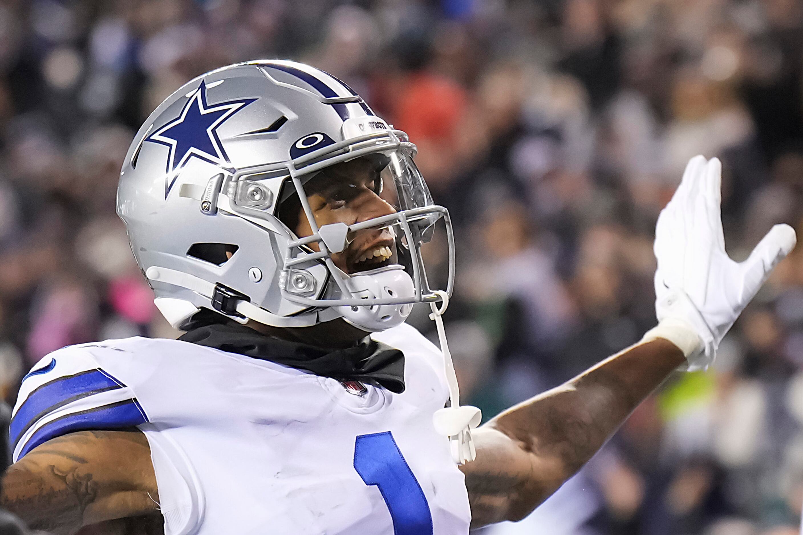 The Dallas Cowboys prepare for the playoffs as the Eagles celebrate.