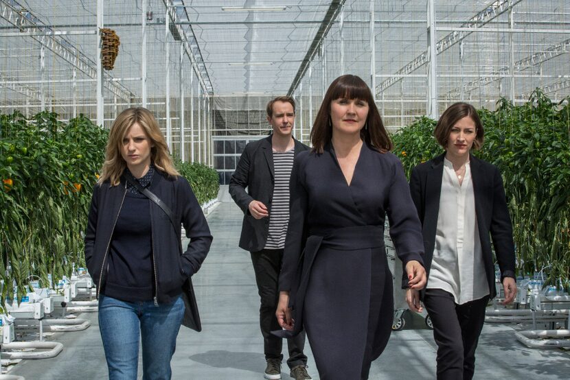 Faye Marsay, Jonas Karlsson, Esther Hall, Kelly Macdonald in "Black Mirror" 