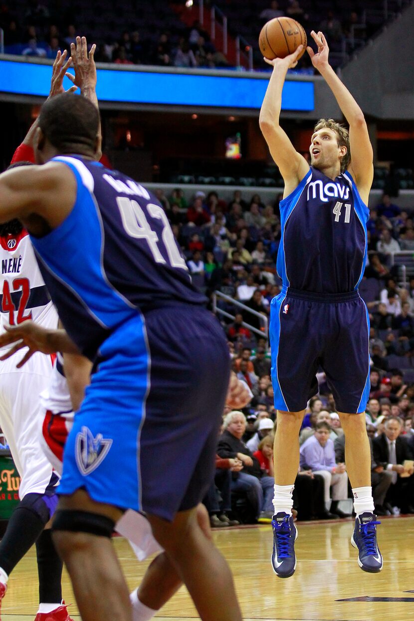 January 1, 2013; Washington, DC, USA;  Dallas Mavericks power forward Dirk Nowitzki (41)...