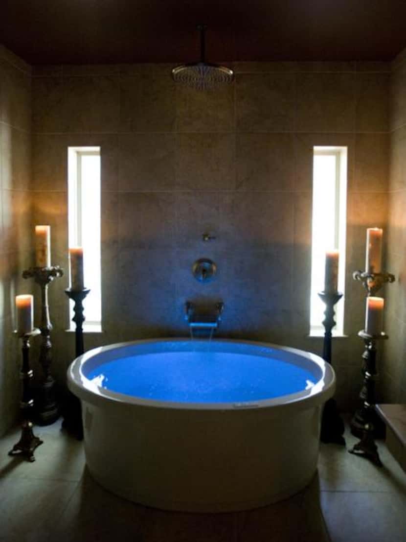 
The hydrotherapy tub with Vichy shower head can be enjoyed before treatments or after...