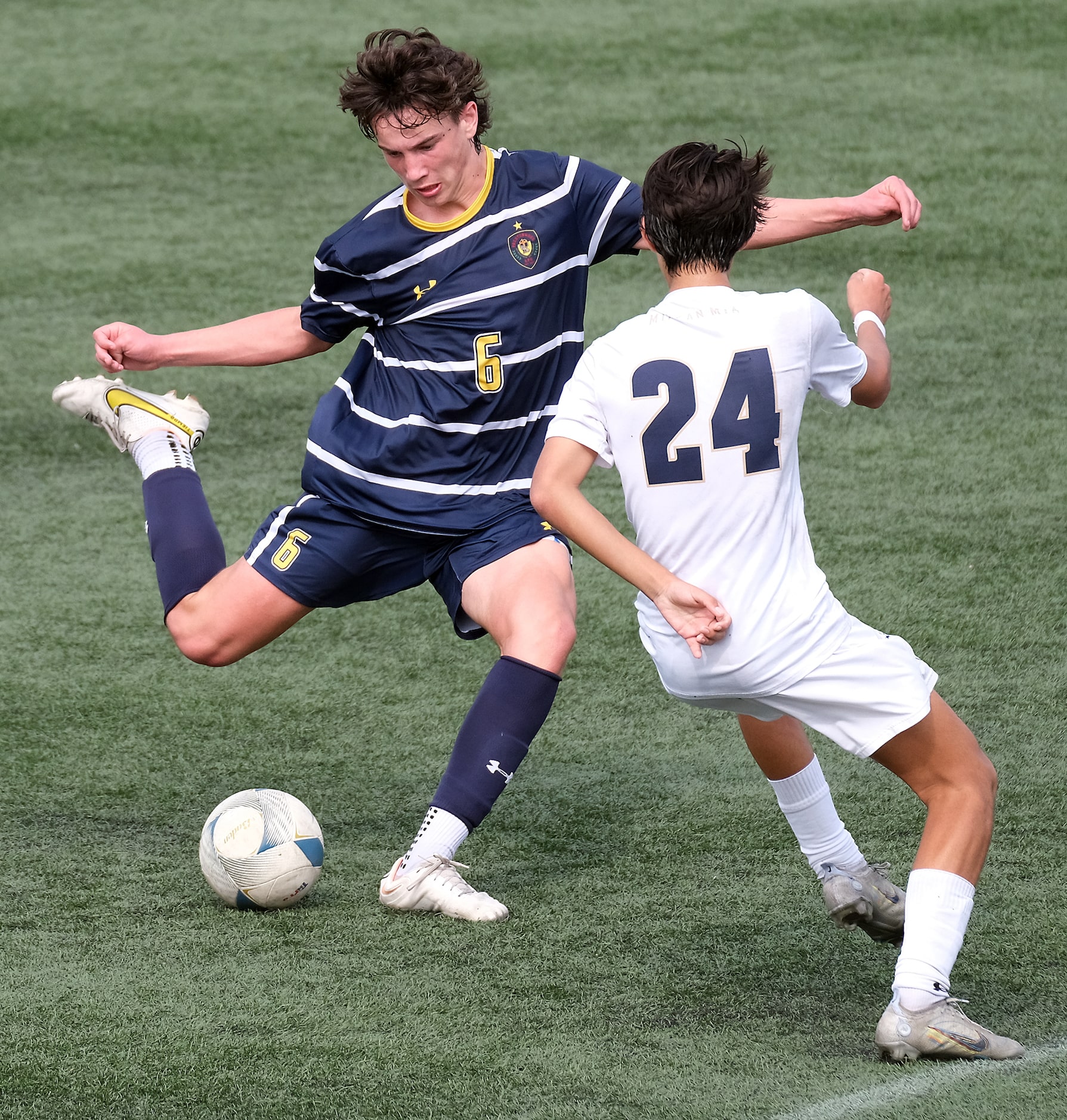 Abram de Armas  of Prestonwood Christian Academy goes against Brandan Thomas of Central...