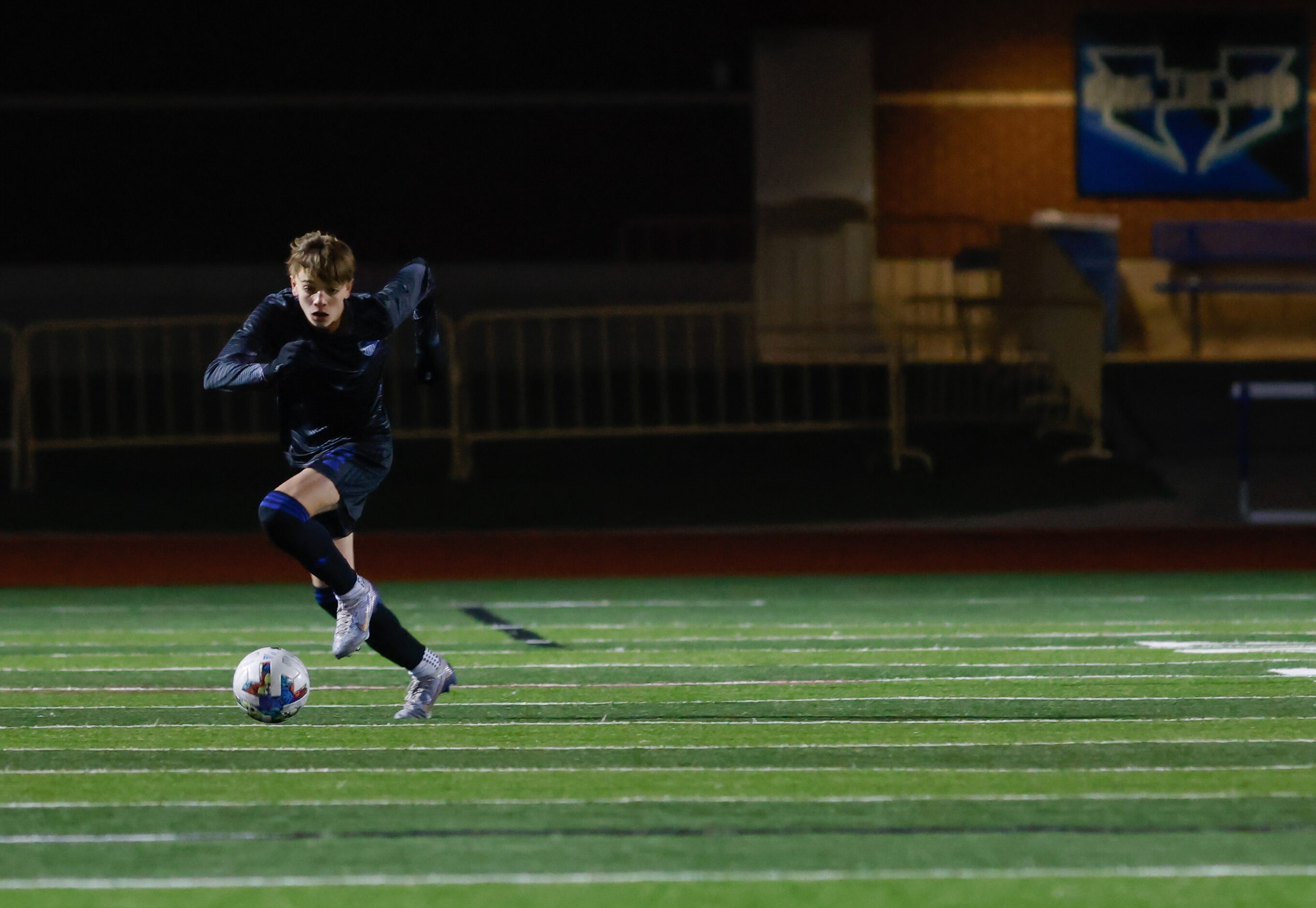 Hebron’s Gray Dains (22) moves the ball downfield during a game against Flower Mound Marcus...