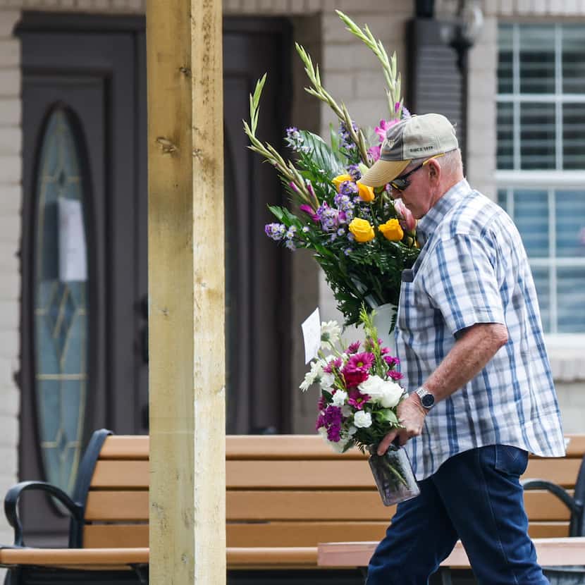 A man bearing flowers arrives at Amerie's visitation. With a long series of funeral services...