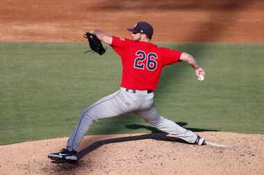 DBU pitcher Luke Eldred (26) pitches against Oregon St. during the second inning of the NCAA...