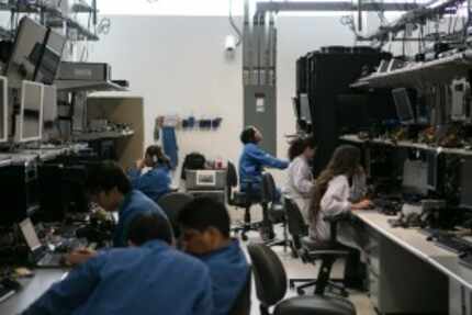  Engineers at the Intel campus in Guadalajara. (Meghan Dhaliwal/The Washington Post)