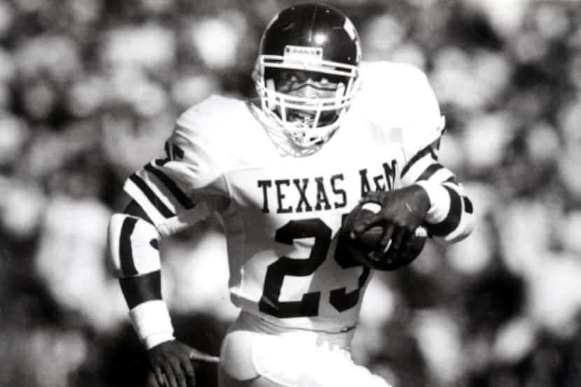 Darren Lewis starred as a running back at Texas A&M from 1987 to 1990.