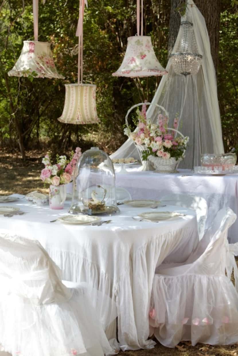 
Carolyn Westbrook lives to decorate. Her daughter’s bridal shower, held at the plantation,...