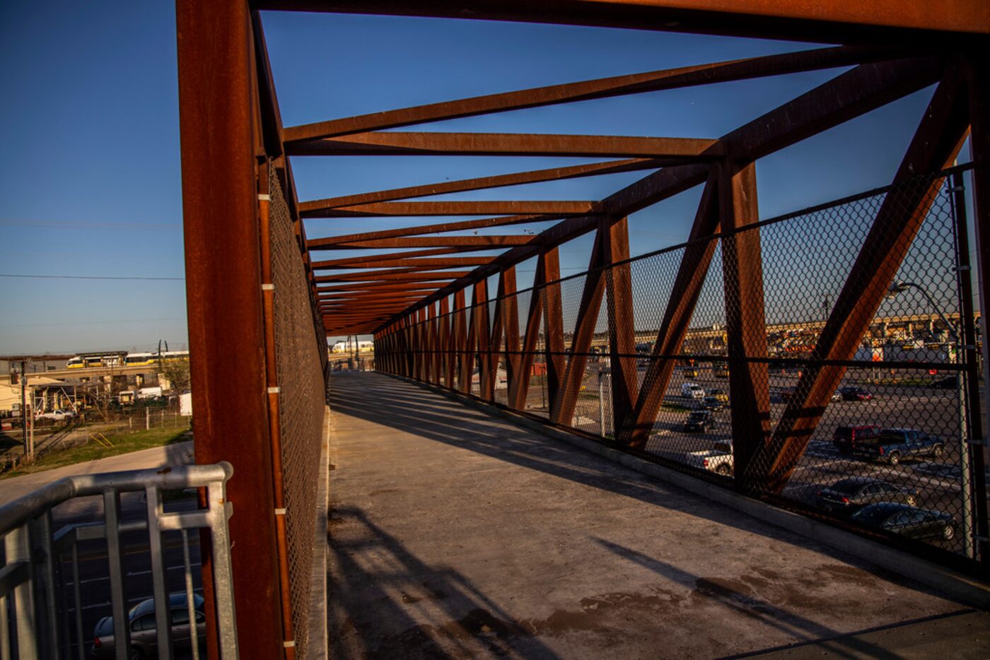 The Harry Hines bridge, empty on this day as on most days, which is to say ALL days.