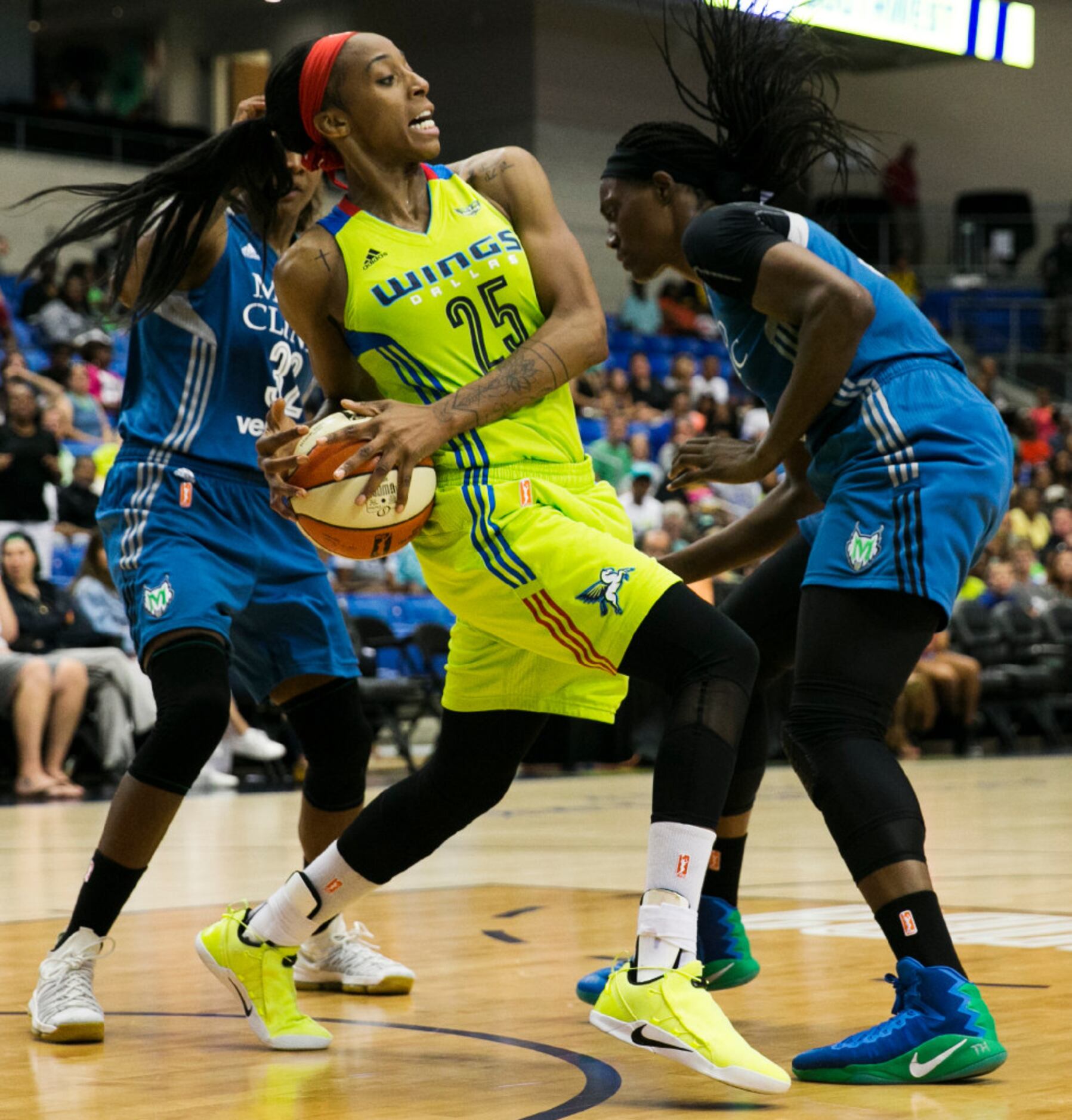 For Courtney Paris, WNBA is a new world