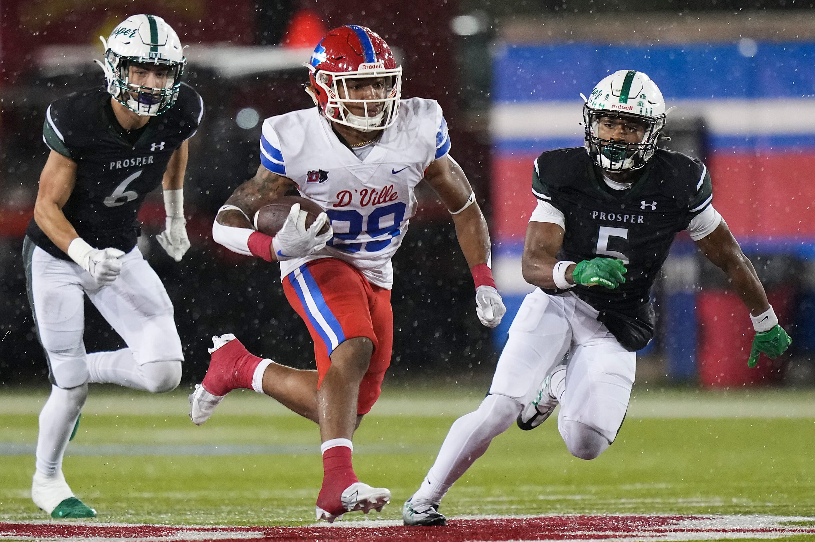 Duncanville running back Caden Durham (29) breaks free on a long run past Prosper defensive...