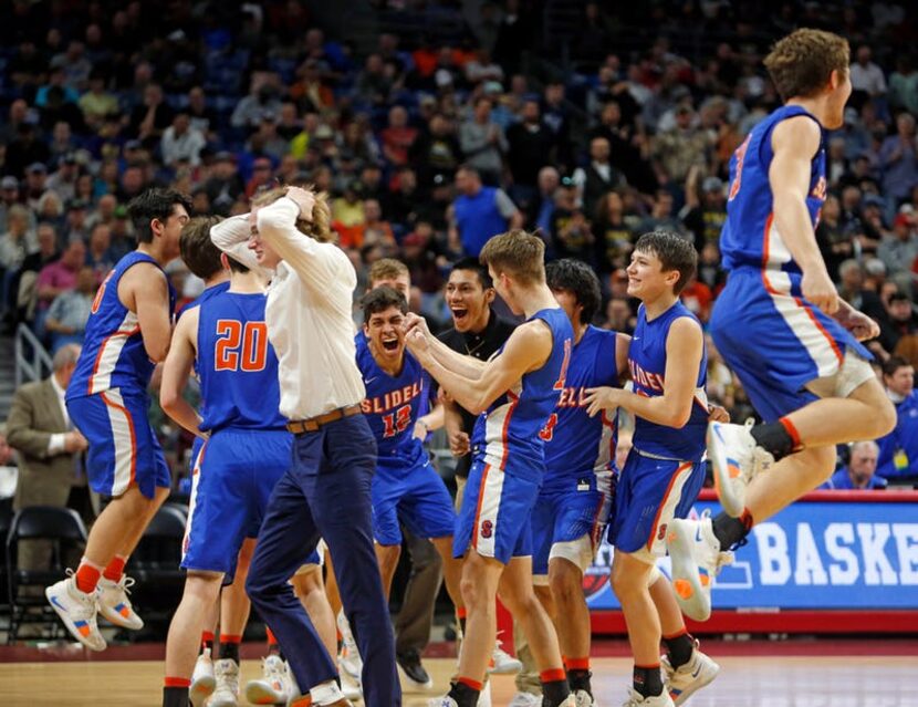 Slidell celebrates after defeating Jayton for 1A championship. UIL boys basketball 1A State...