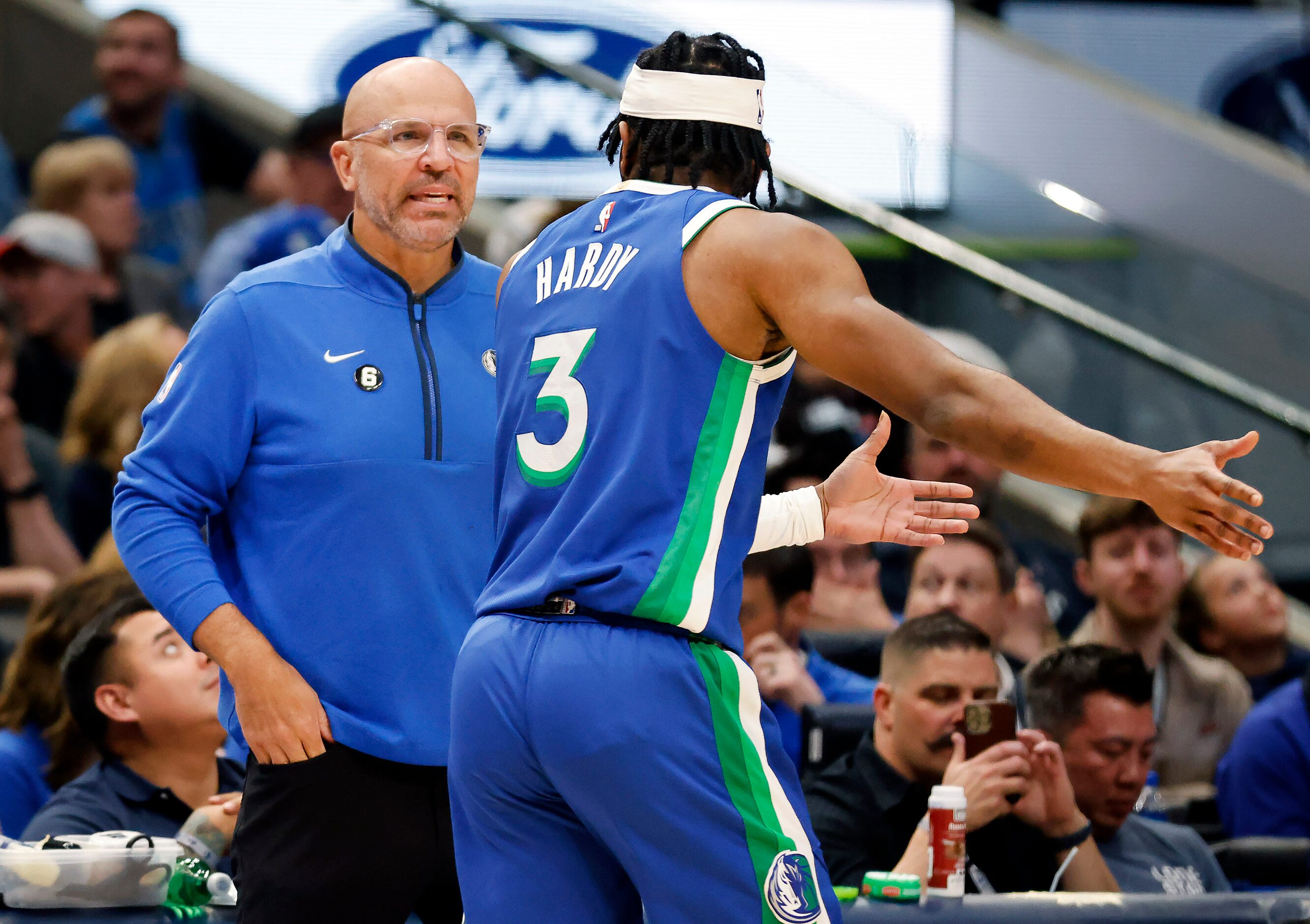 Dallas Mavericks head coach Jason Kidd rescinds to guard Jaden Hardy’s (3) pleas during the...