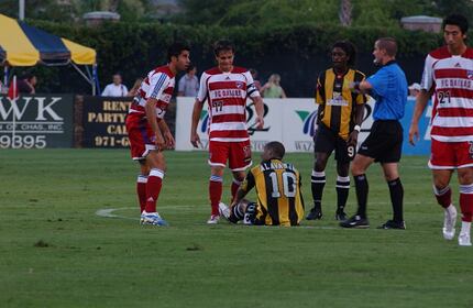 FC Dallas takes on the Charleston Battery in the US Open Cup. August 2, 2006.  Lazo Alavanja...