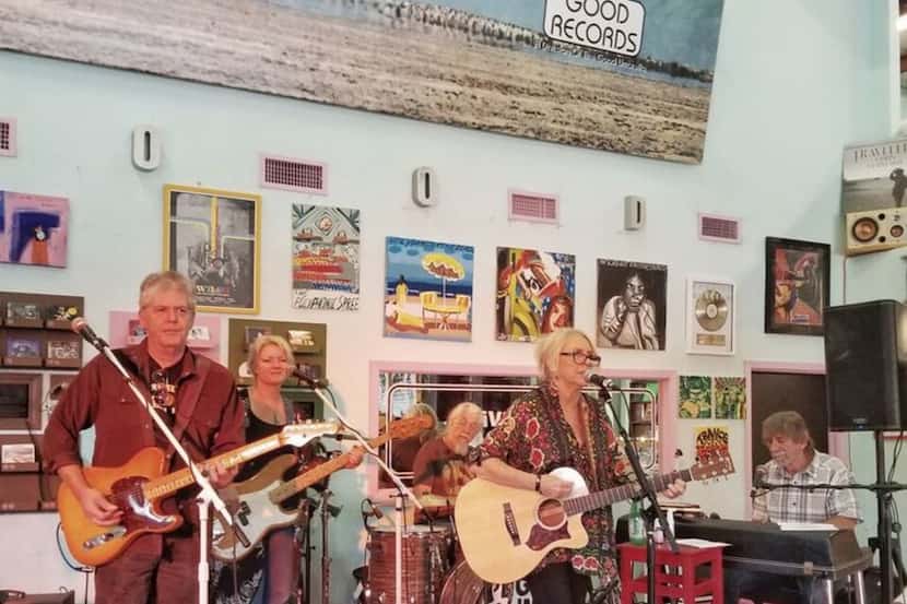 Rock and Roll Hall of Fame inductee Spooner Oldham performed for free at Good Records in...