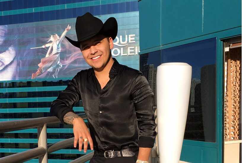 Pese a que Christian Nodal no interpretó el Himno Nacional Mexicano con la T-Mobile Arena...