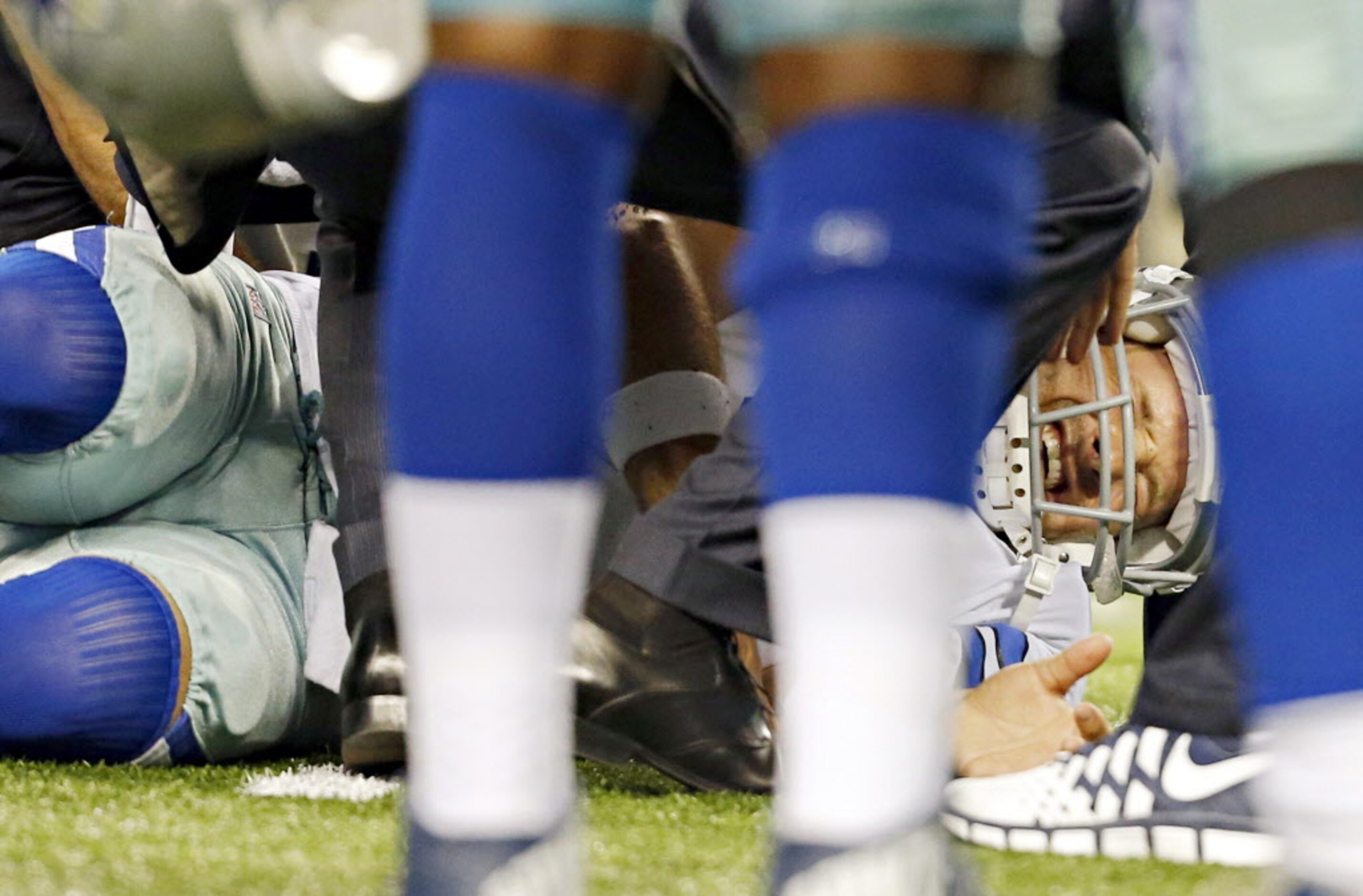 during the second half of their game Monday, October 27, 2014 at AT&T Stadium in Arlington....