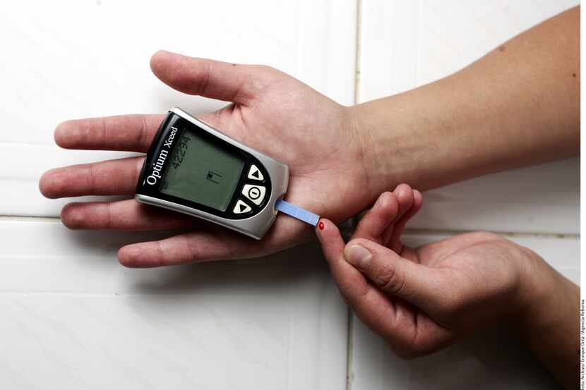 Un medidor de glucosa, usado comúnmente por diabéticos. Foto AGENCIA REFORMA
