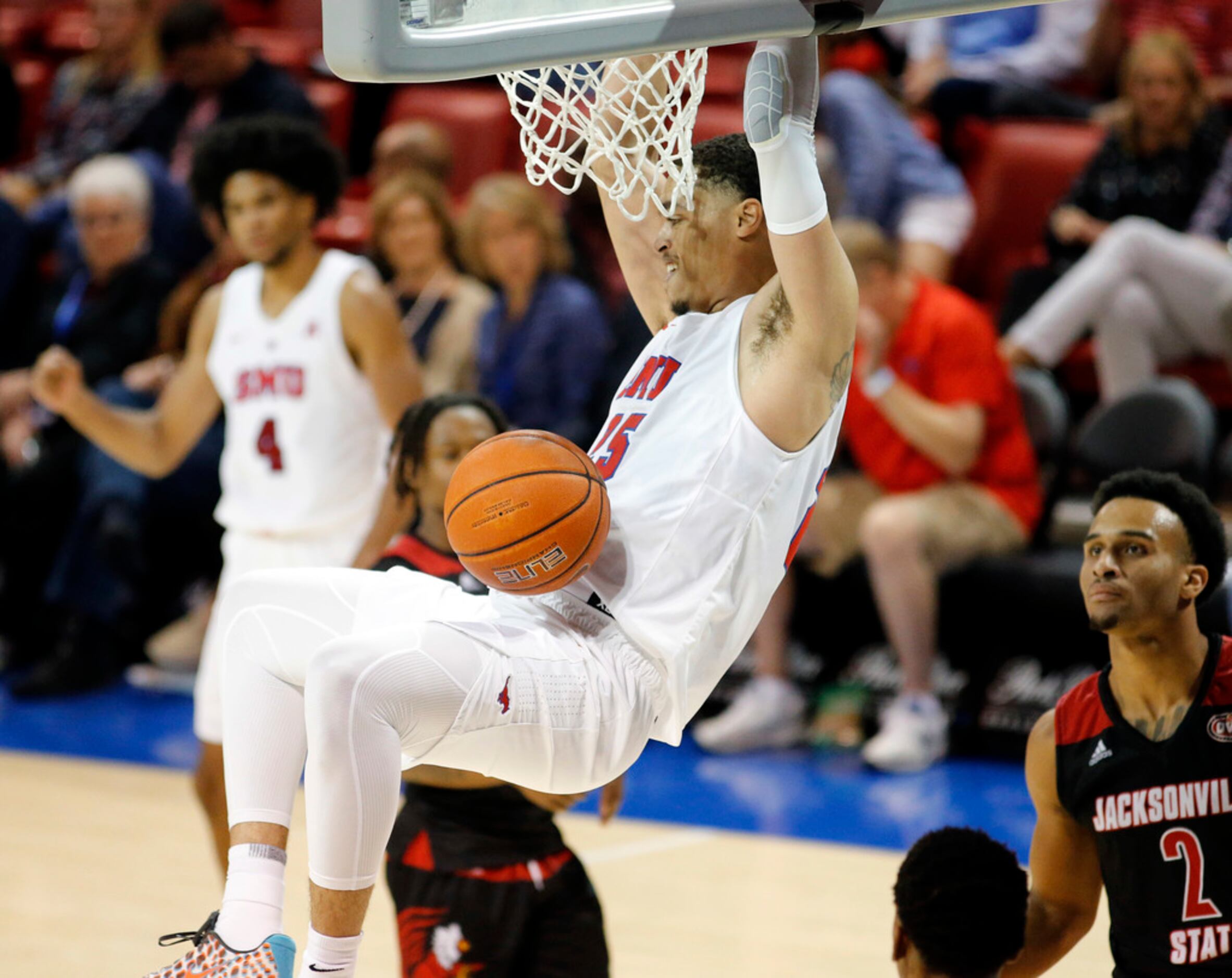 Southern Methodist Mustangs forward Isiaha Mike (15) throws down a dunk during the second...