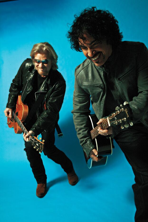 Daryl Hall, left, and John Oates will tour North America starting in May. 