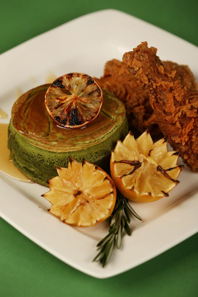 Matcha Japanese pancakes with fried chicken 