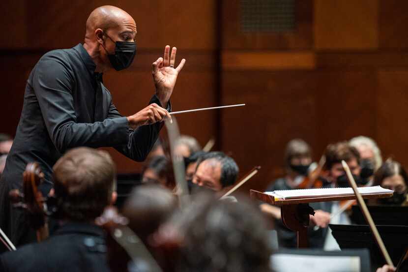 Kevin John Edusei conducts the Fort Worth Symphony Orchestra on Sept. 17, 2021 at Bass...