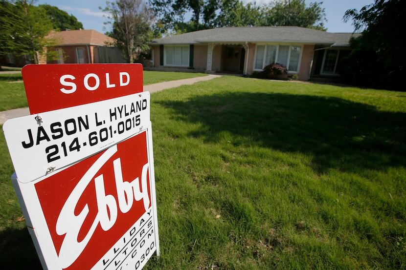  Fewer home sales are going to big, nationwide investors. (Louis DeLuca/Dallas Morning News)