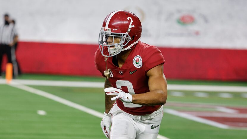 Alabama defensive back Patrick Surtain II (2) defends against Notre Dame during the Rose...