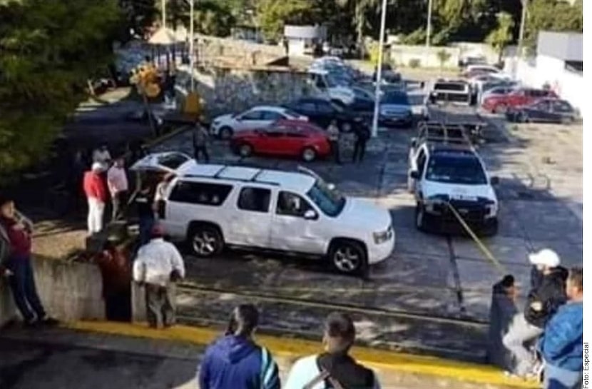 Autoridades informaron que el equipo de seguridad de Fuerza Regida viajaba desde la Ciudad...