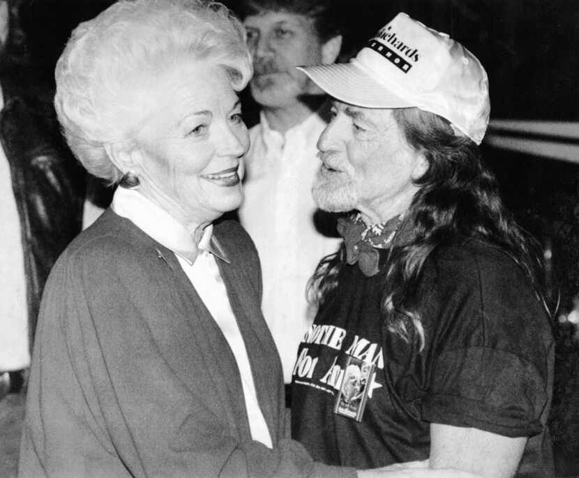  Texas Democratic gubernatorial candidate Ann Richards greets country music star Willie...