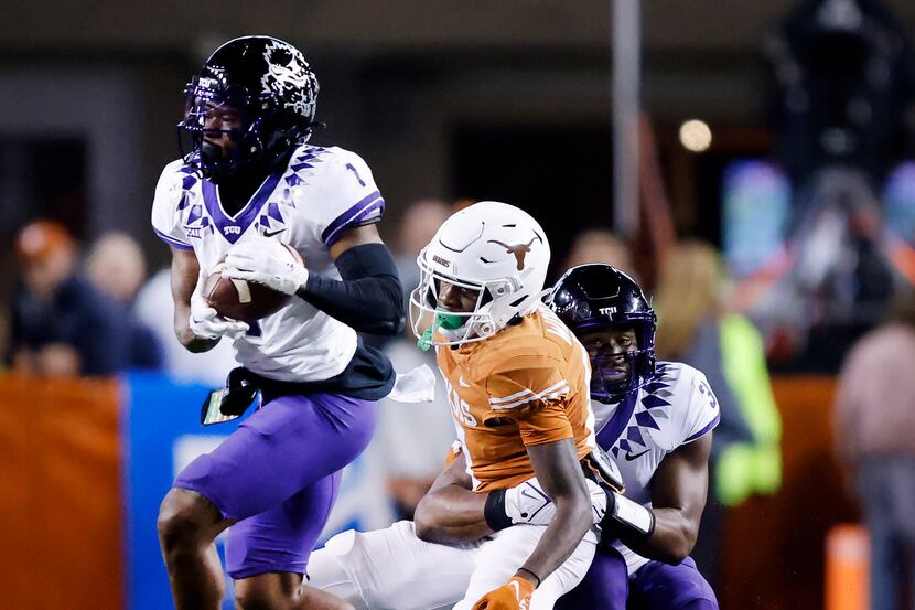 TCU Horned Frogs cornerback Tre'Vius Hodges-Tomlinson (1) stepped in front of Texas...