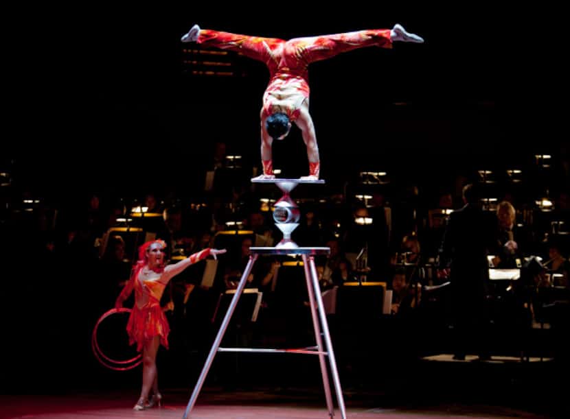 Rolla Bolla, an act from Cirque Musica.
