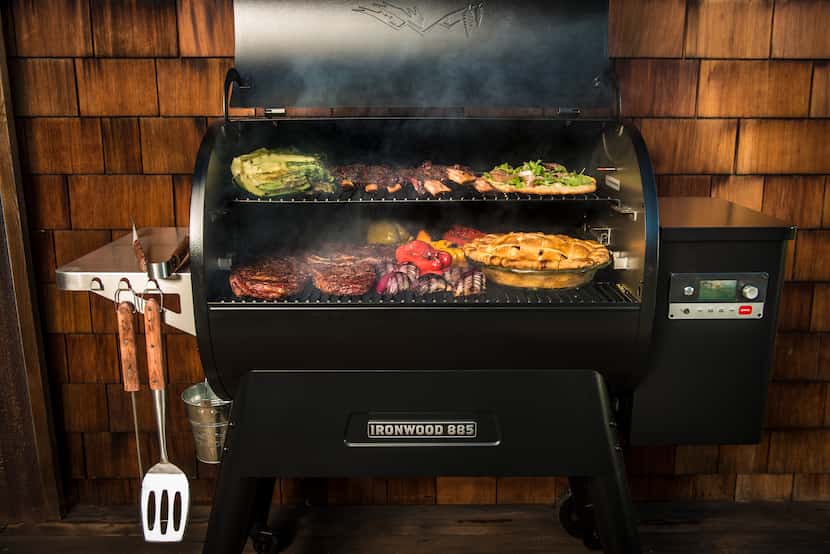 The interior of the Traeger Ironwood Series 885 Pellet Grill.