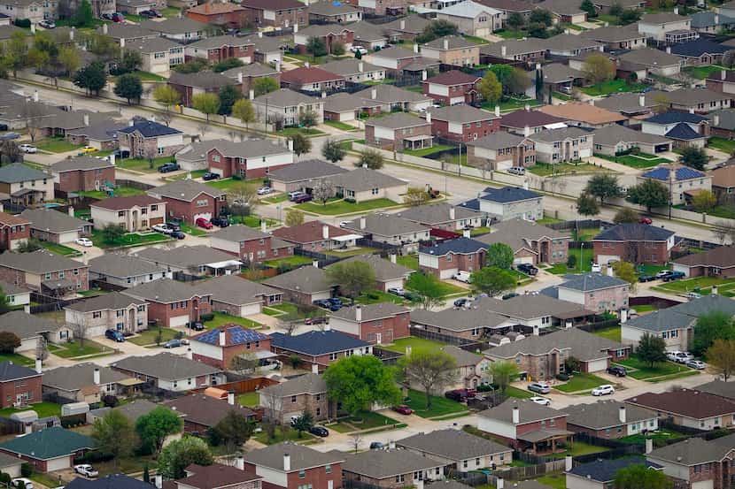 A March 2020 aerial view of homes in Grand Prairie.