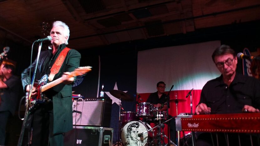 Dale Watson getting down at Lil Red's. 