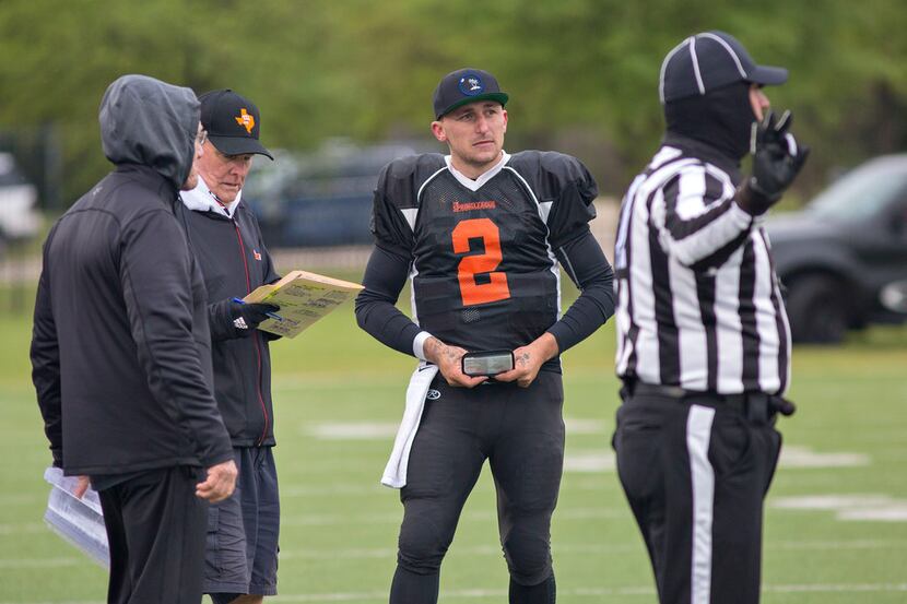 Former Texas A&M and Cleveland Browns QB Johnny Manziel (2) of the South team stands on the...