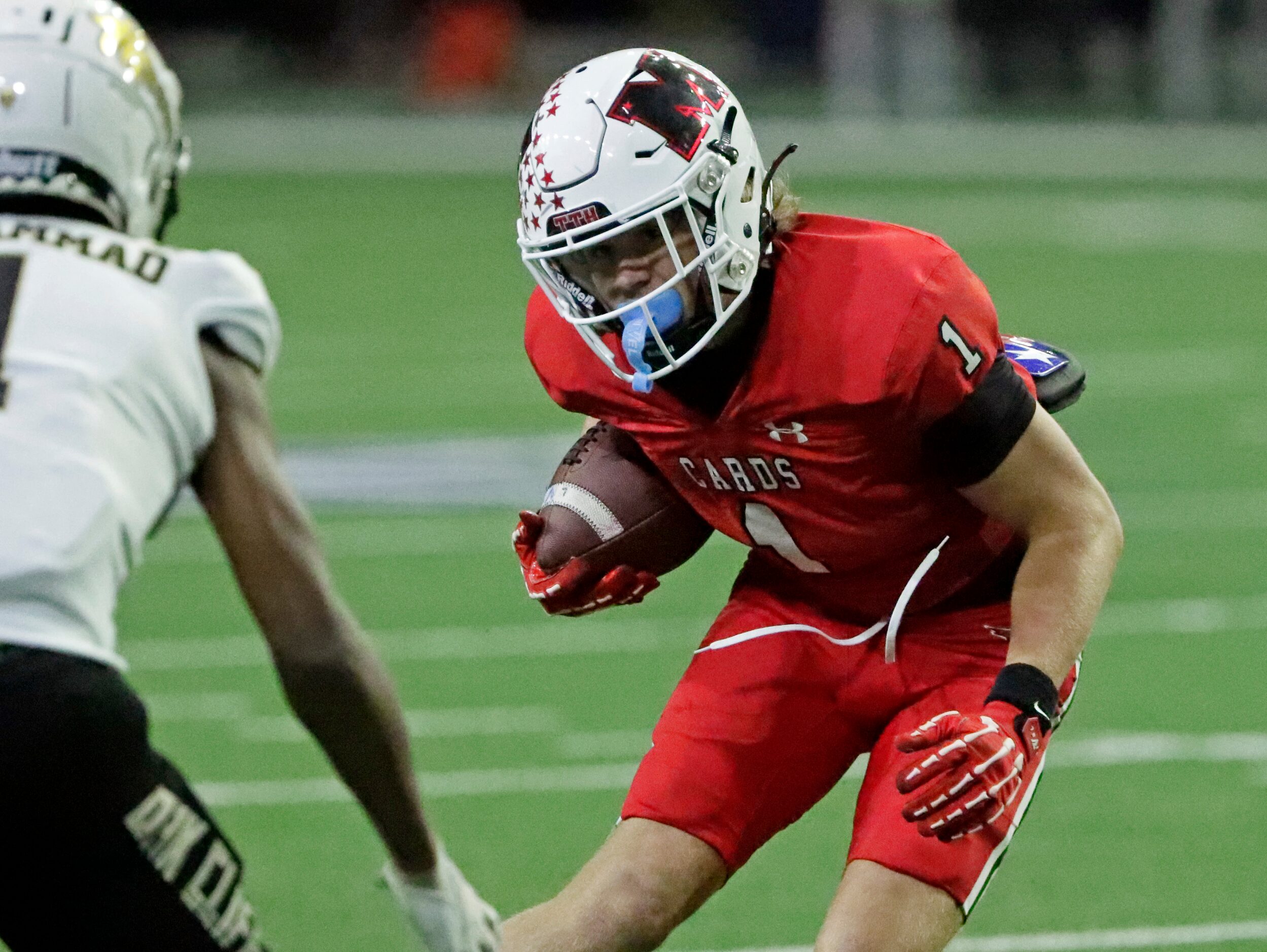 Melissa High School wide receiver Lincoln Dunn (1) funds after a catch during the first half...