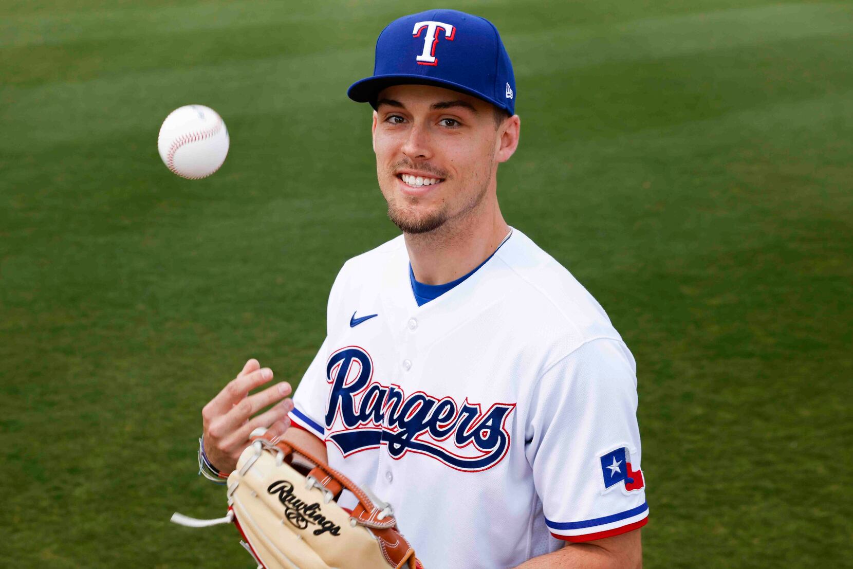 At Texas Rangers spring training, prospects lean on vets to set example